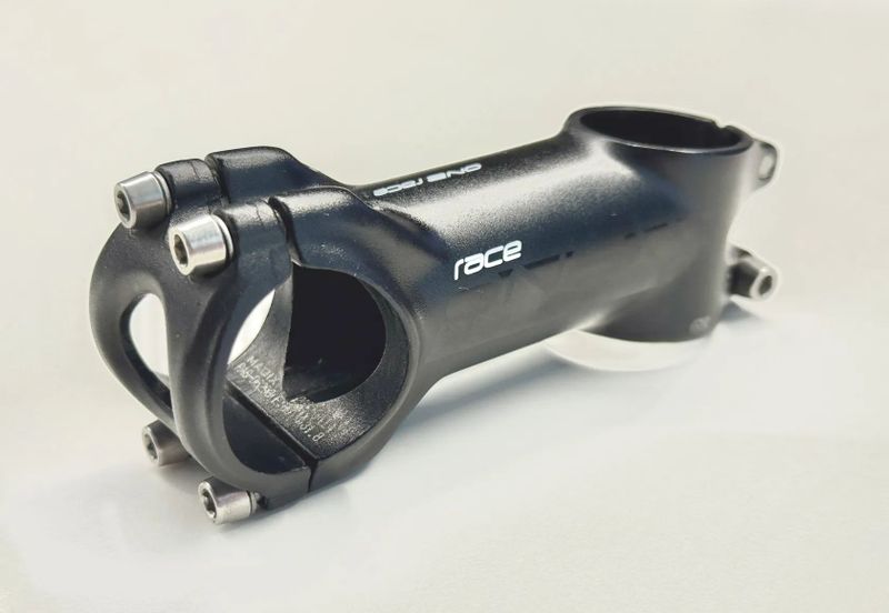 Představec ONE1 Race Alloy, ø 31,8 mm, ±8°, 80 mm