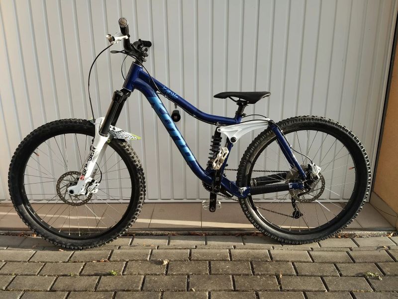 Kona Stinky six 2010