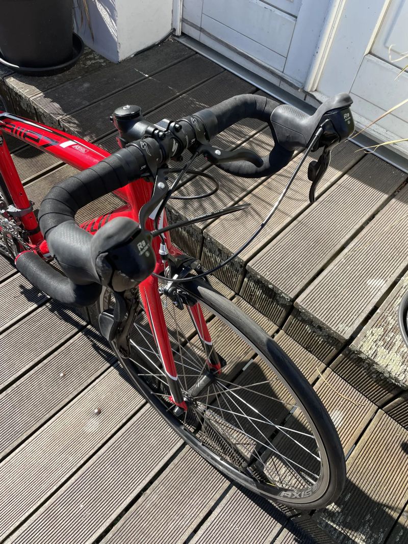 Dětské silniční kolo Specialized Allez s 26'' koly