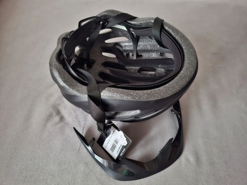 Cyklistická helma GIRO Register Mat Black