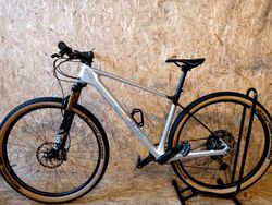 Cube Elite C:62 Pro silver´n´carbon 2024. Velikost rámu L