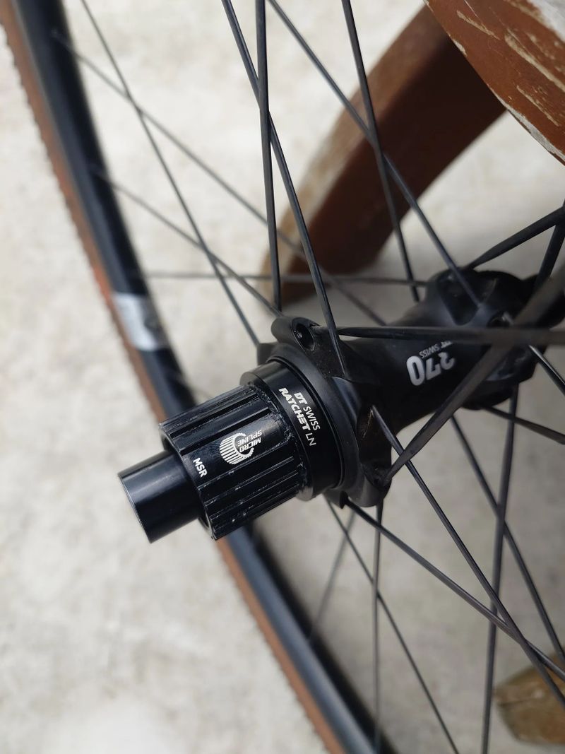 DT Swiss výplety G1800 