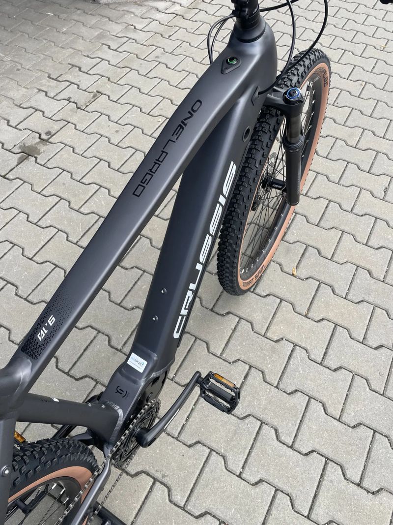 Crussis ONE-Largo 9.10 720 Wh velikost 22”