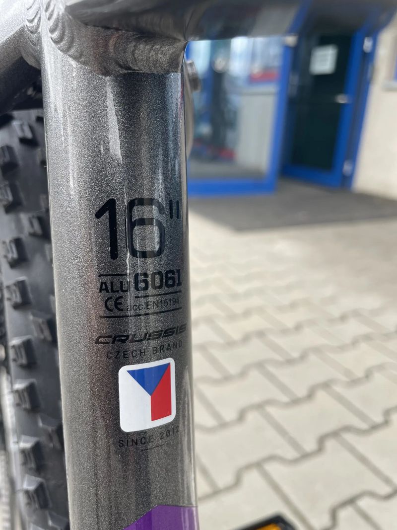 Nové elektrokolo CRUSSIS E-FIONNA 9.10 720 Wh velikost 16”