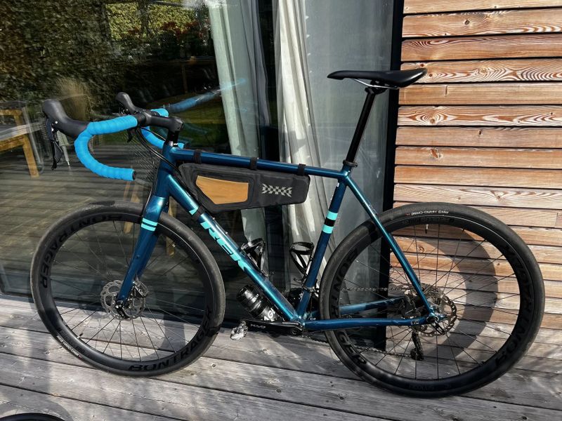 Prodám Trek Gravel kolo Trek Checkpoint AL 4 58 Dark Aquatic
