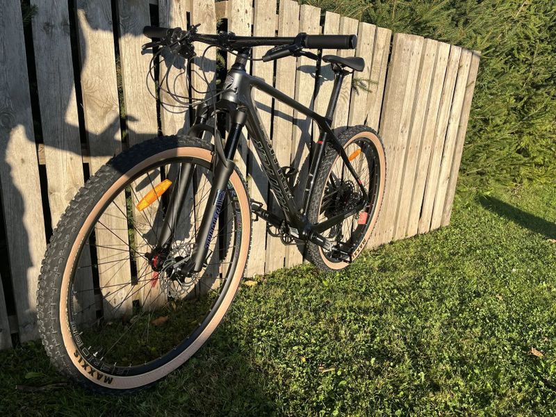 NOVÝ full carbon TWITTER PREDATORpro XT 29" vel.L/19 , 1x12