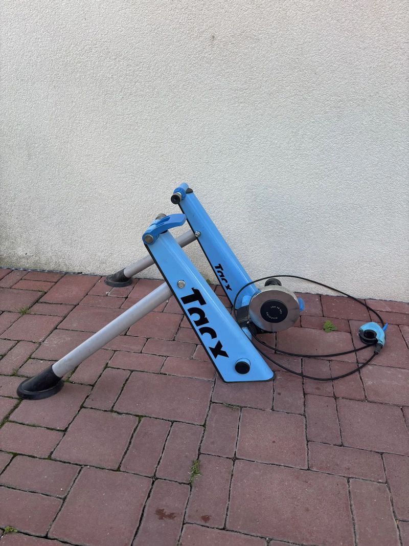 Nevyužitý trenažer TACX