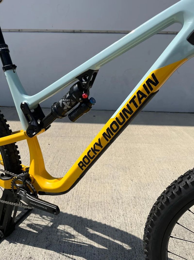 Rocky Mountain ALTITUDE CARBON 50 L