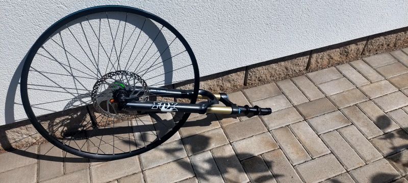 Fox 32 No Boost 100mm + přední kolo DT Swiss s kotoučem 203mm 