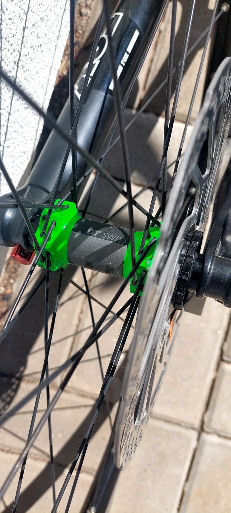 Fox 32 No Boost 100mm + přední kolo DT Swiss s kotoučem 203mm 