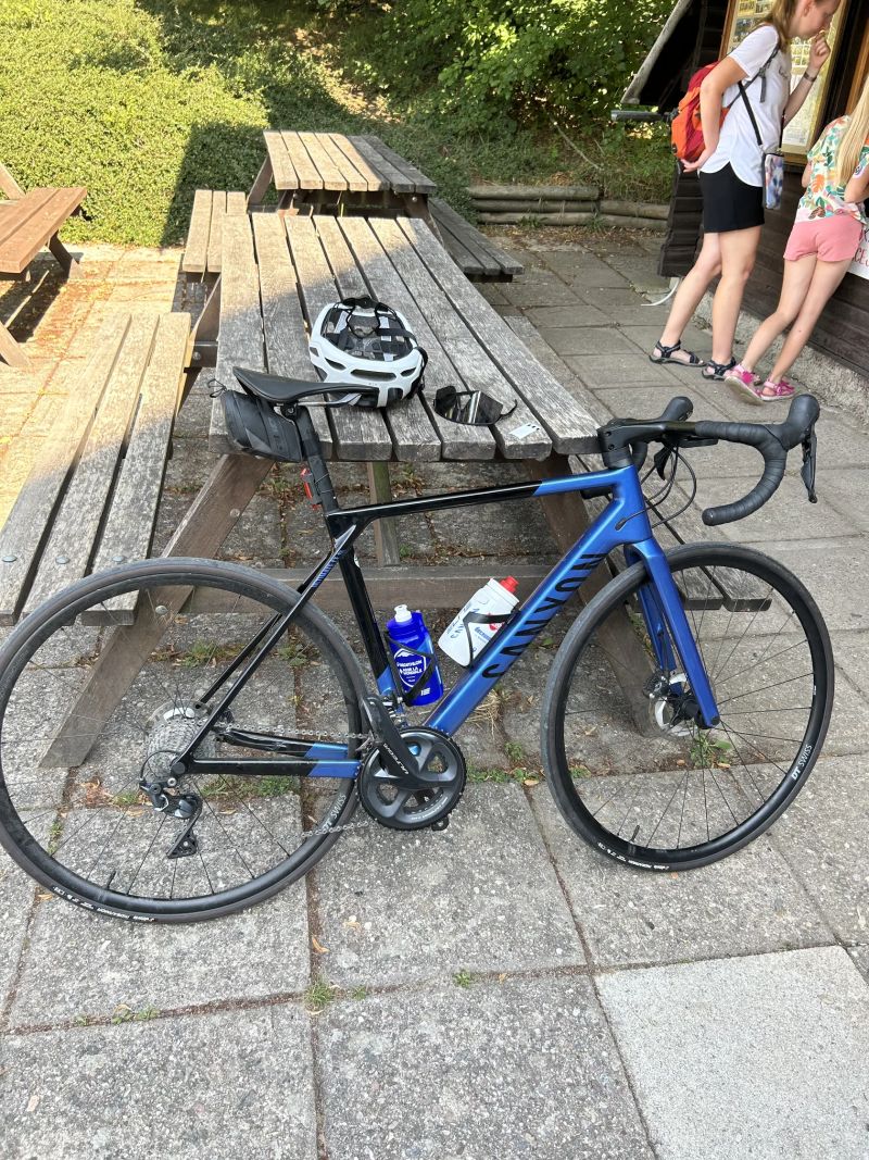 Canyon Ultimate CF SL 8 (2023)