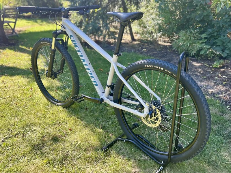 Specialized Rockhopper 27,5” M 2022
