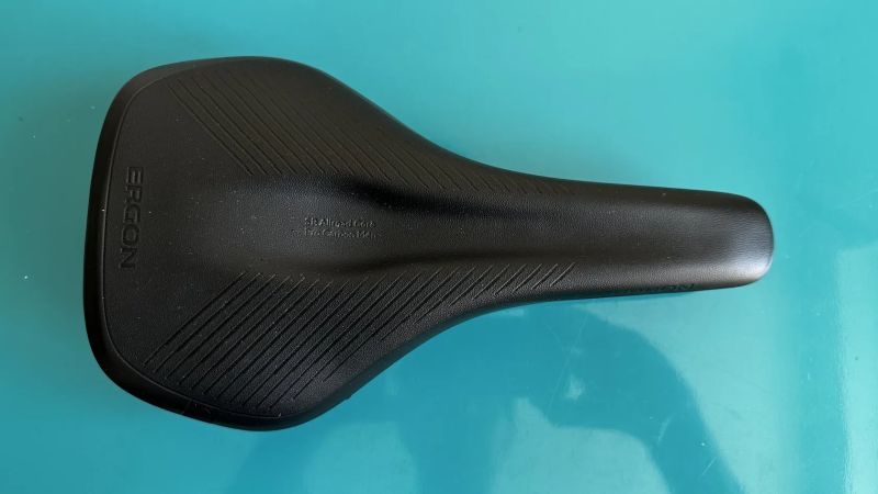 Prodám Sedlo Ergon SR Allroad Core Pro Carbon Men - stealth 152 mm