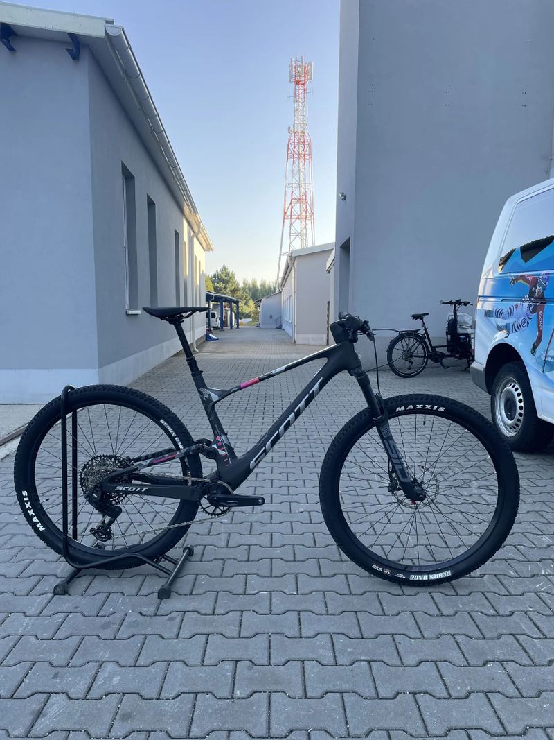 Scott SPARK RC Team velikost L - plná záruka jako na nové kolo