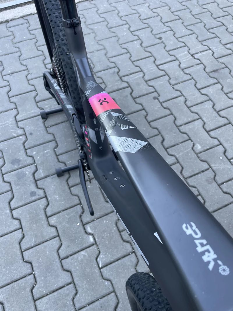 Scott SPARK RC Team velikost L - plná záruka jako na nové kolo