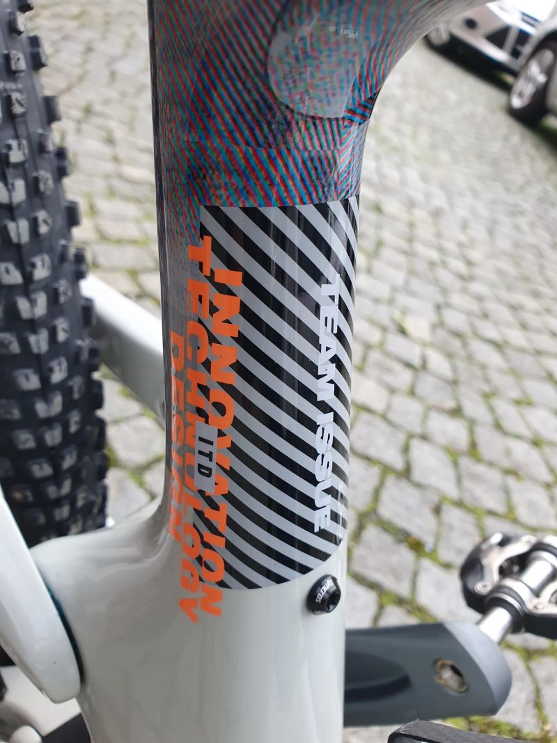 Scott Spark RC Team Issue 2025 vel.M do června 2027 v záruce výrobce