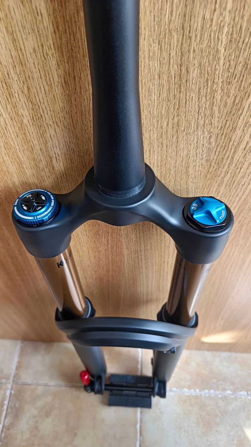 Fox 38 Factory Grip2 160mm 29" 