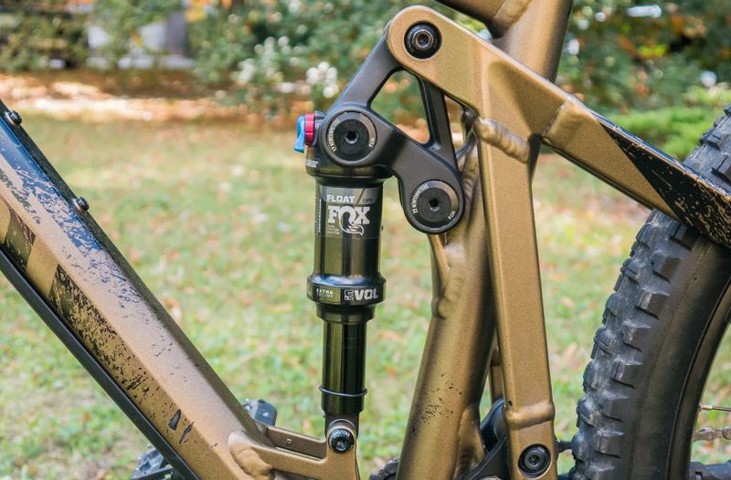  2022 GHOST RIOT TRAIL ESSENTIAL