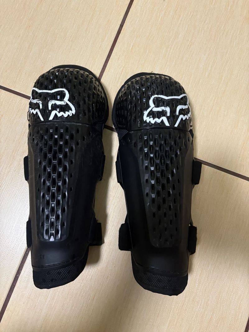 FOX Titan Sport Knee Guard L-XL