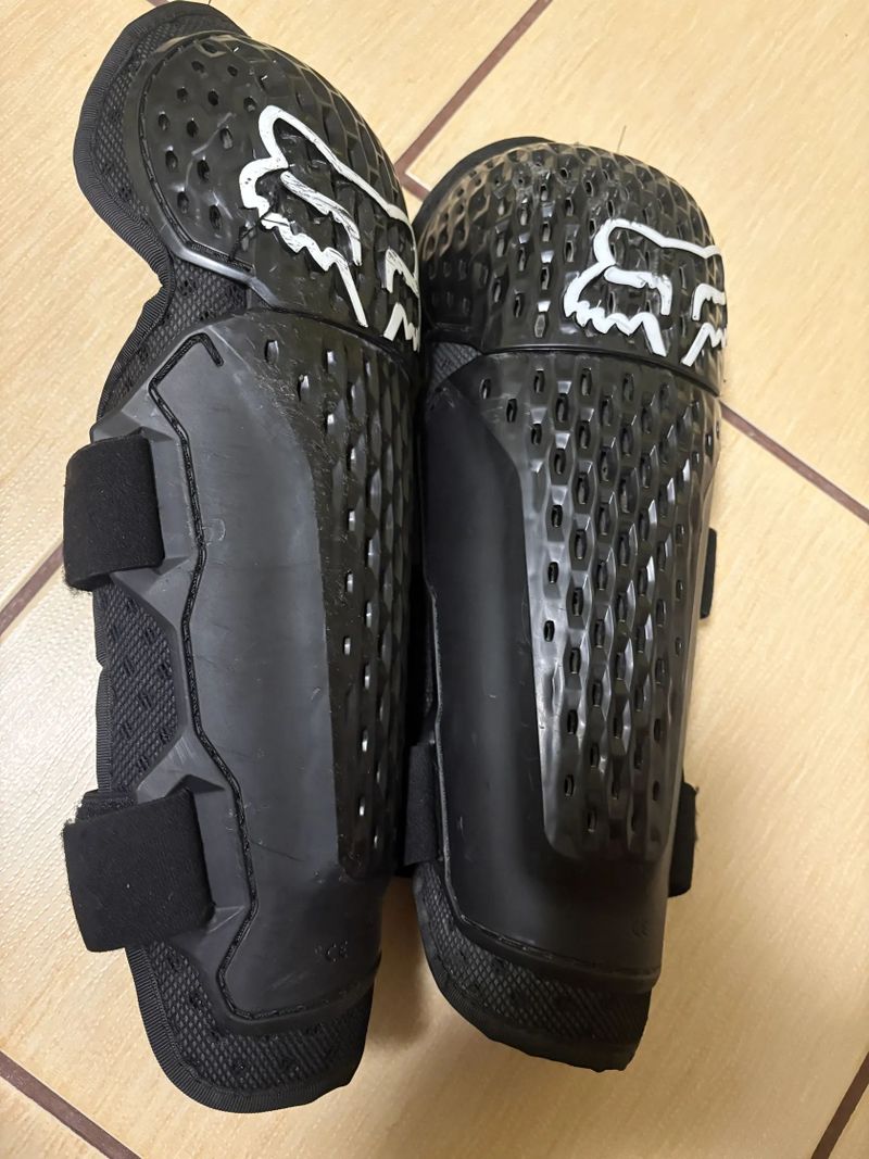 FOX Titan Sport Knee Guard L-XL