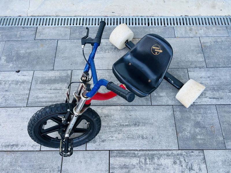Dětská driftovací tříkolka - Kinder Trike