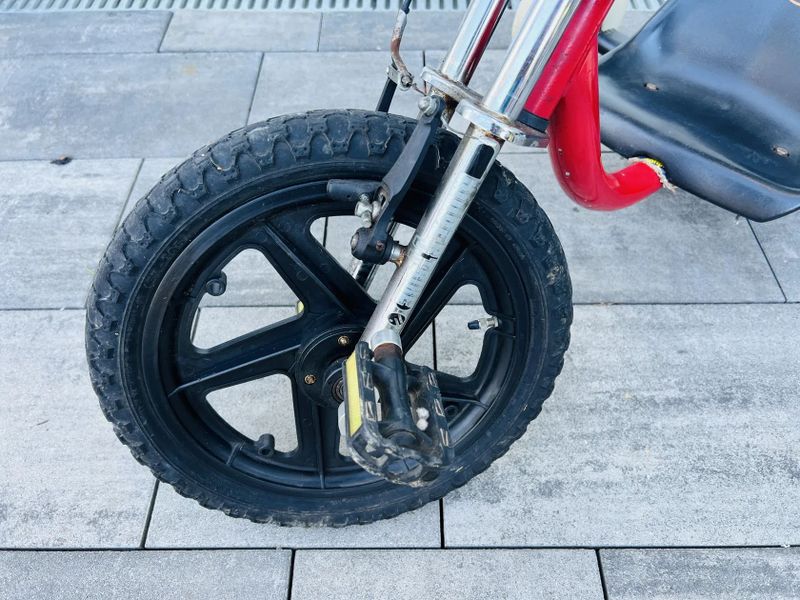 Dětská driftovací tříkolka - Kinder Trike