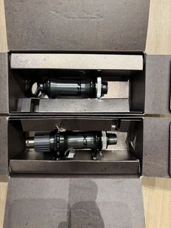 Nové náboje Shimano XTR