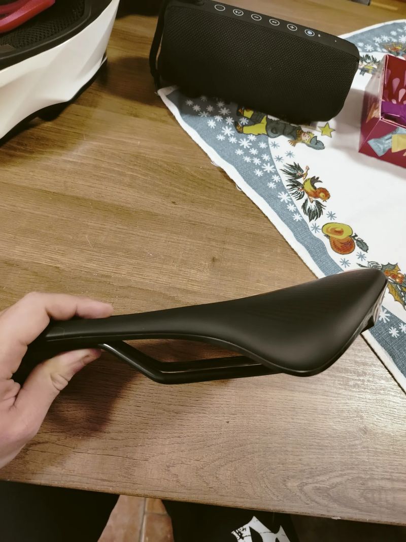 Sedlo Cube ACID Nuance