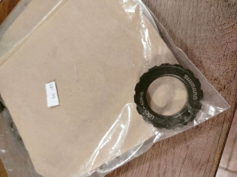 Shimano kotouč 180mm centra lock 