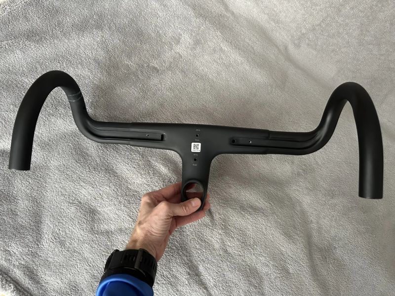 Karbonový kokpit Canyon + příslušenství