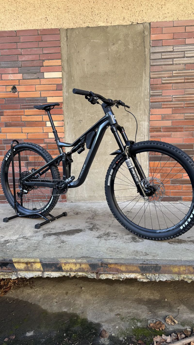 Focus Jam 6.8 Diamondblack