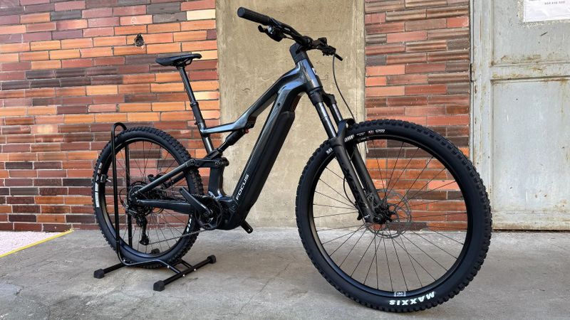 Nové elektrokolo Focus Thron2 6.6