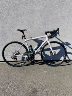 Specialized Aethos Comp, vel. 56, Sram Rival AXS, Roval Carbon Cockpit, DT Swiss kola + S-Works