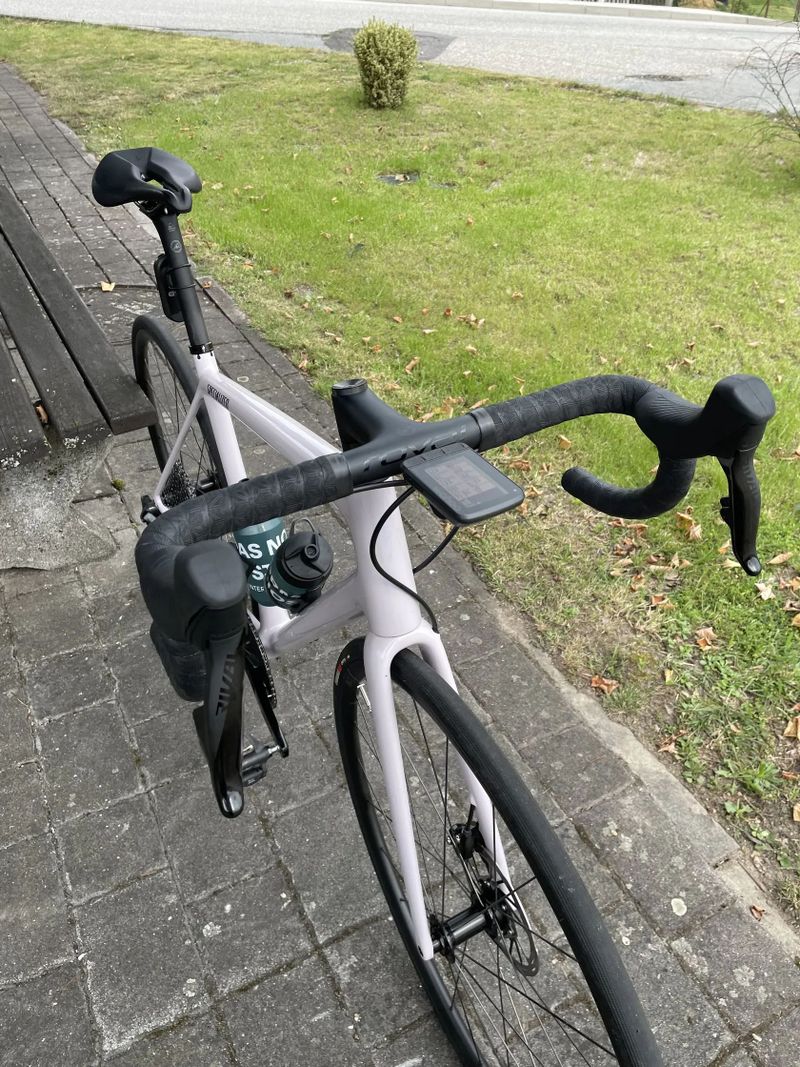 Specialized Aethos Comp, vel. 56, Sram Rival AXS, Roval Carbon Cockpit, DT Swiss kola + S-Works