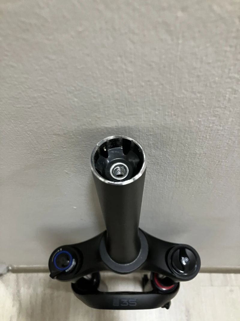 Zánovní Vidlice Rockshox 35 Gold RL 29” 140 mm - TOP STAV, TOP CENA