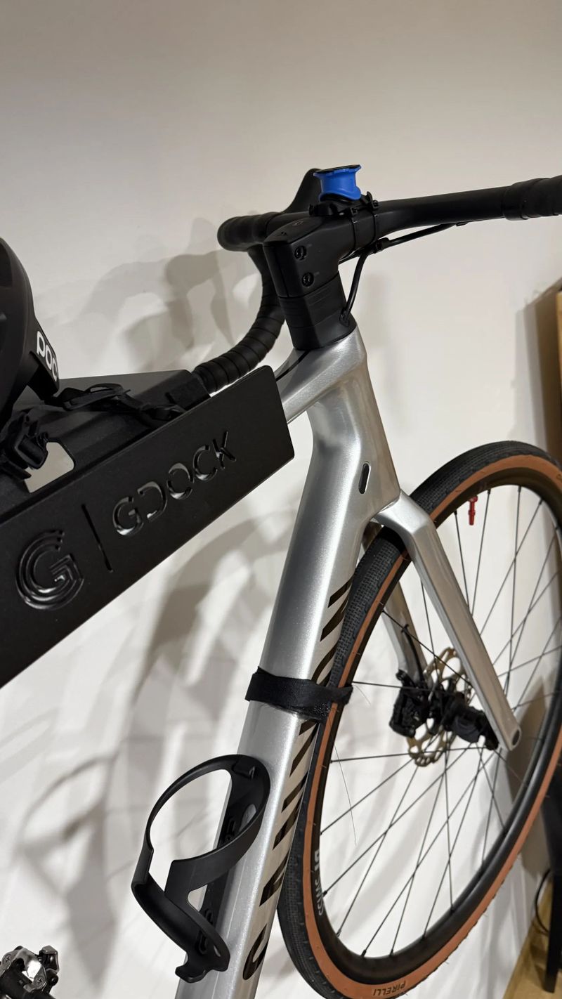 Canyon Endurance CF Di2 LN