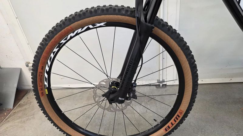 celoodpružený Ghost karbon/al ,xl,xt-xtr