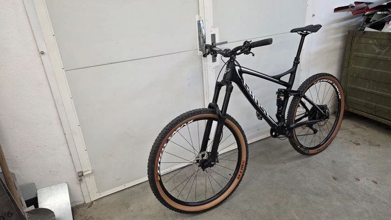 celoodpružený Ghost karbon/al ,xl,xt-xtr