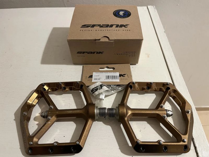 Spank OOZY pedály bronzová