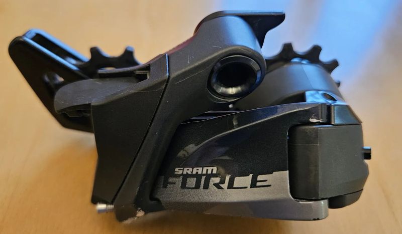 Přehazovačka SRAM FORCE eTap ASX