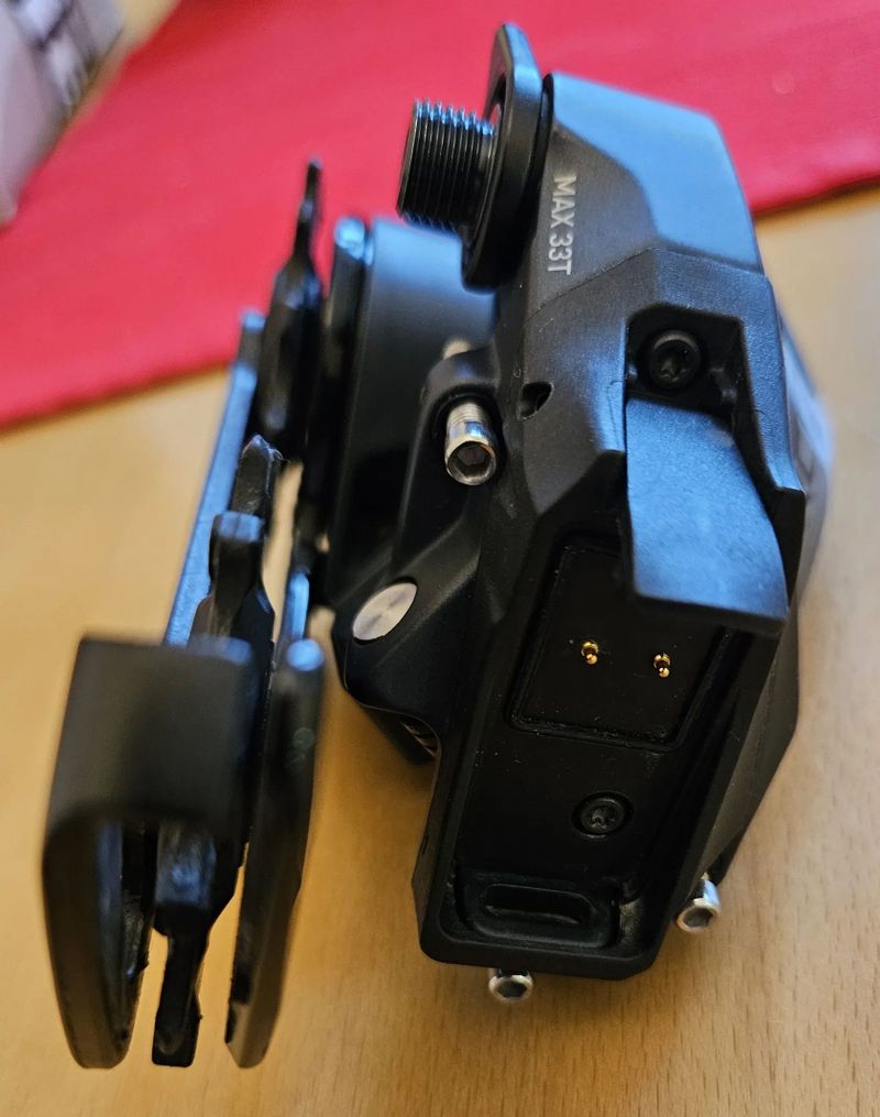 Přehazovačka SRAM FORCE eTap ASX