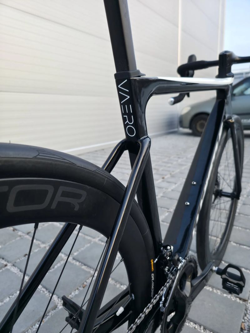 Whistle Vaero Carbon 105 2025 – velikost 54cm (M) / Shimano 105 2x12 / EQUATOR / Nové