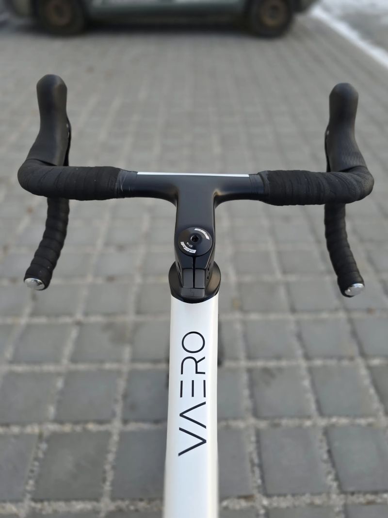 Whistle Vaero Carbon 105 2025 – velikost 54cm (M) / Shimano 105 2x12 / EQUATOR / Nové