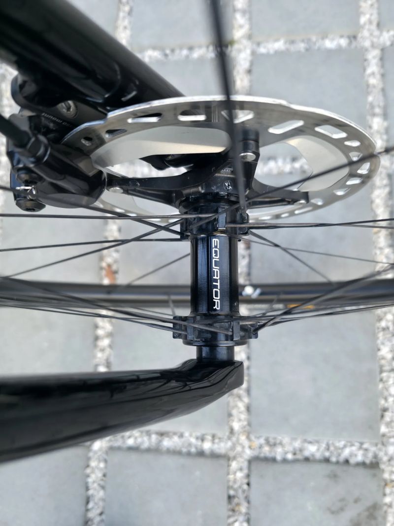 Whistle Vaero Carbon 105 2025 – velikost 54cm (M) / Shimano 105 2x12 / EQUATOR / Nové