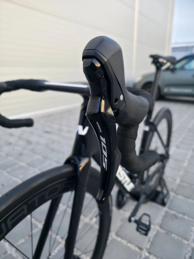 Whistle Vaero Carbon 105 2025 – velikost 54cm (M) / Shimano 105 2x12 / EQUATOR / Nové