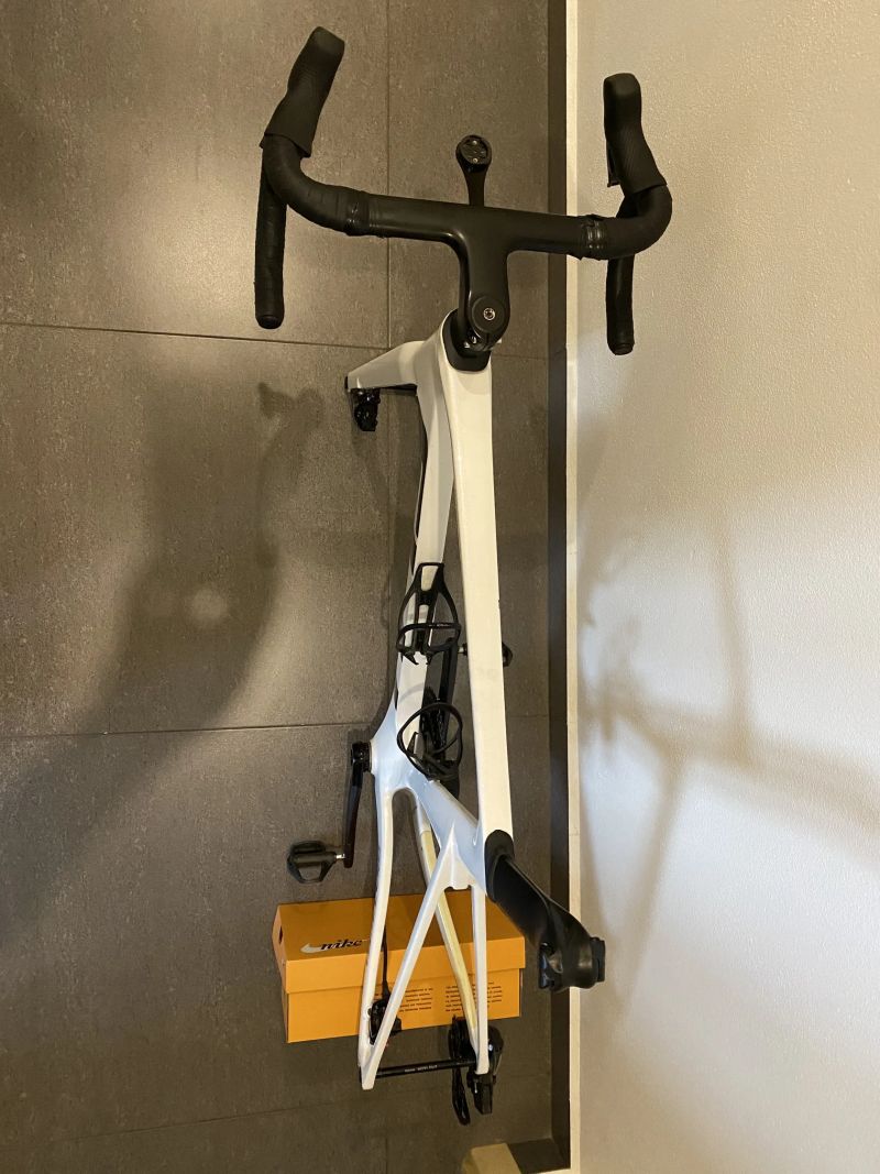 Sintesi FLU road aero