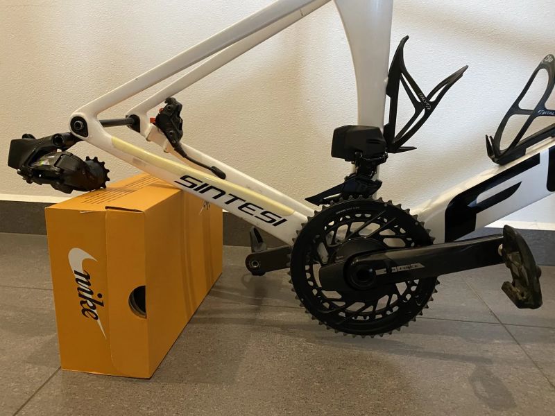 Sintesi FLU road aero