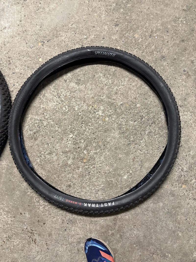 Specialized Fast Trak 29x2.2 sundané z kola