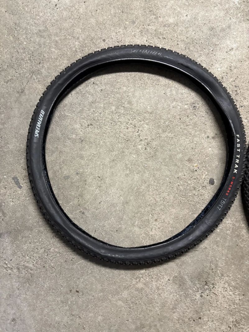 Specialized Fast Trak 29x2.2 sundané z kola