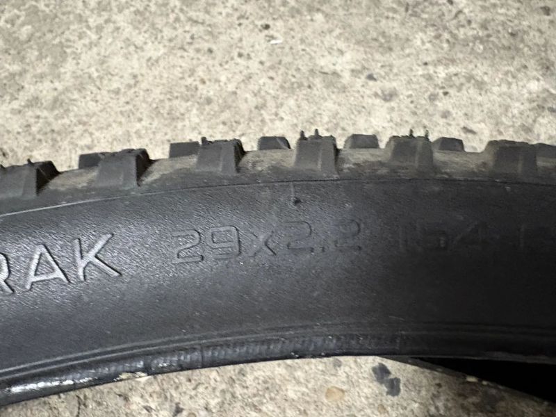 Specialized Fast Trak 29x2.2 sundané z kola